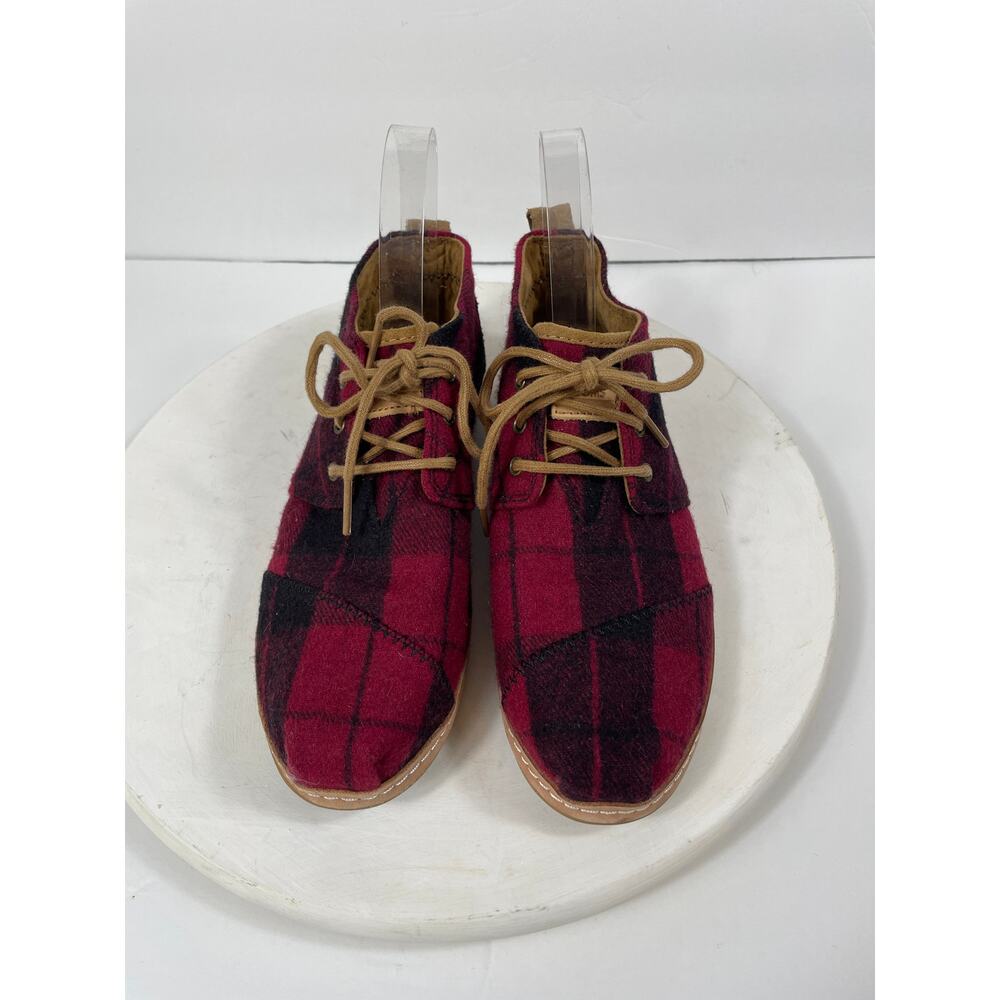 TOMS Womens Bota Shoes Chukka W7 Buffalo Check Plaid Lace Up Red Black Tartan